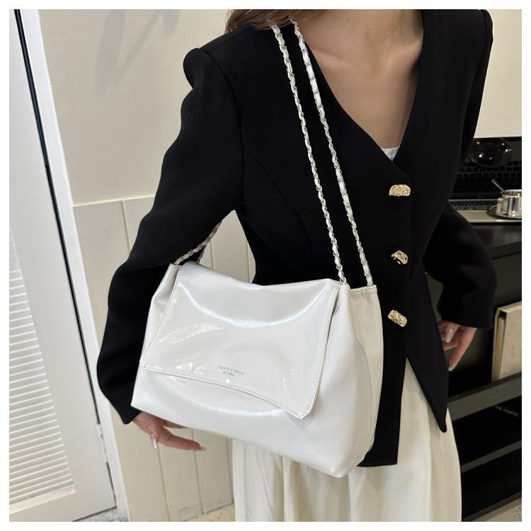 Faux Leather Crossbody Bag for Women Minimalist Chain Shoulder Handbag