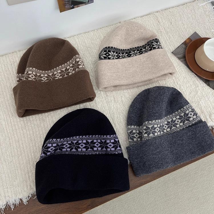Outdoor Fair Isle Jacquard Knitted Hat Warm Autumn and Winter Ear Protection Woolen Hat Retro Versatile Cold Hat