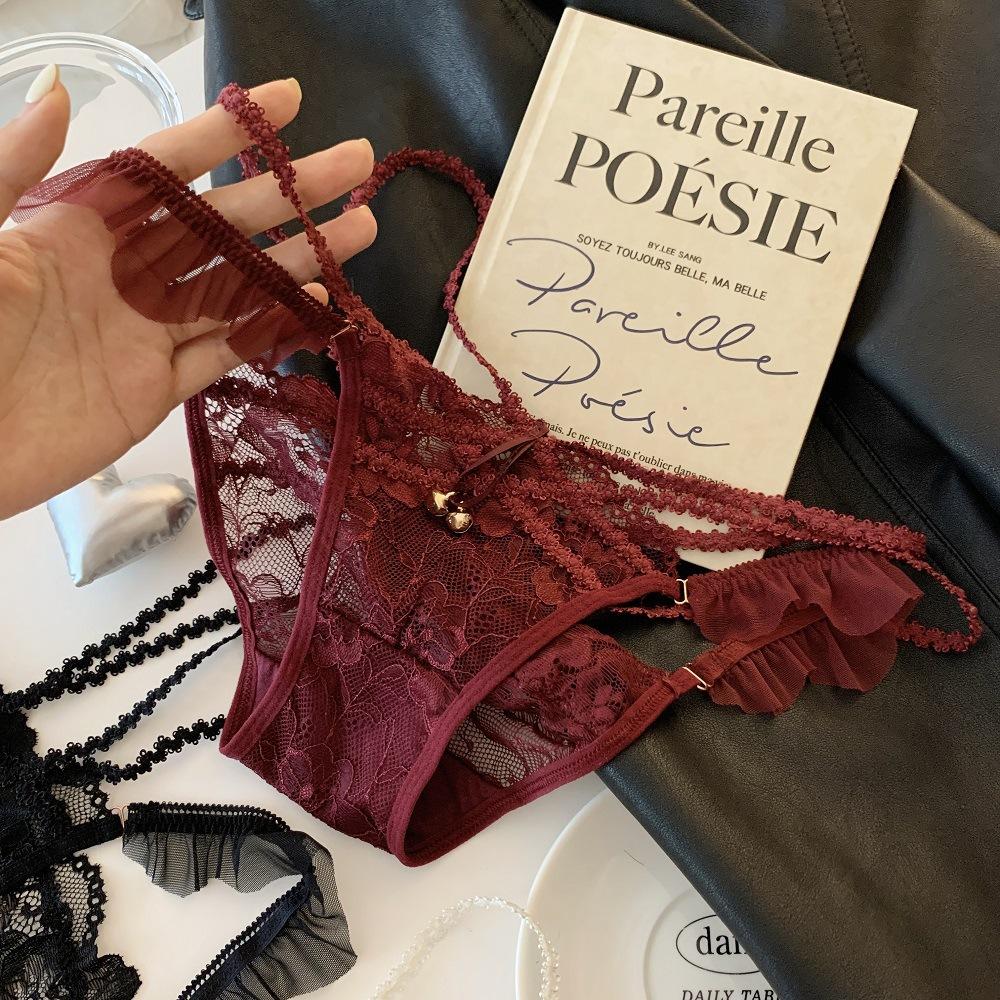 Women's Panties Mesh Ruffle Hollow Out Sexy Lace Flower Pattern Cotton Crotch Perspective Erotic Panties Thin Seamless Briefs