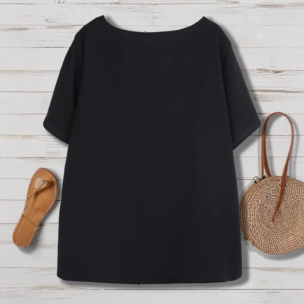 New Short-sleeved Top with An Irregular Neckline and A Loose, Oversized Design Featuring Leopard Print Patchwork.