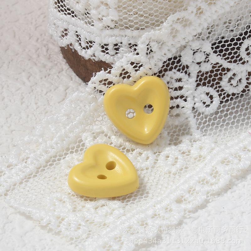 20 Pieces Cute Mini Heart Plastic Buttons Sewing Supplies for Women's Cardigans Blouses & Children's Garments DIY Button Craft
