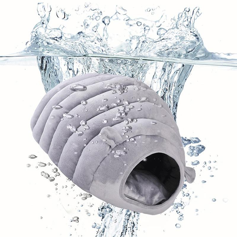 Heiß verkaufendes Herbst- und Winter-Komfort- und Wärme-Katzenbett Raupenform Niedliches halbgeschlossenes Haustierbett