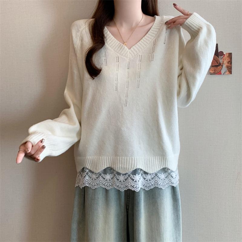 French Lace V-neck Patchwork Two-Piece Knit Sweater - Loose Fit for Autumn/Winter
