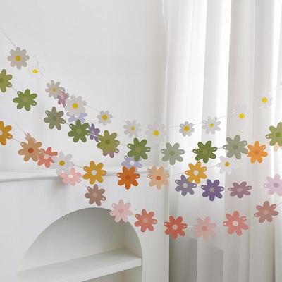 Buntes Gänseblümchen-Banner für Partys und Feiern