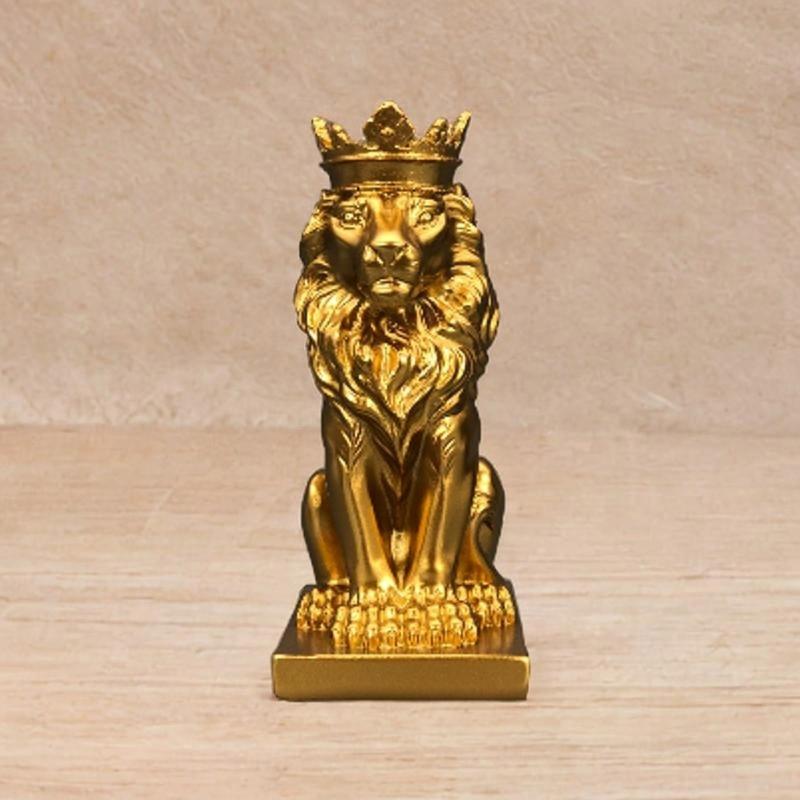 Lion Crowned Statue Table Decoration Handmade Desk Resin Ornament 14.5cm Tall for Wine Cabinet and Home Decoration