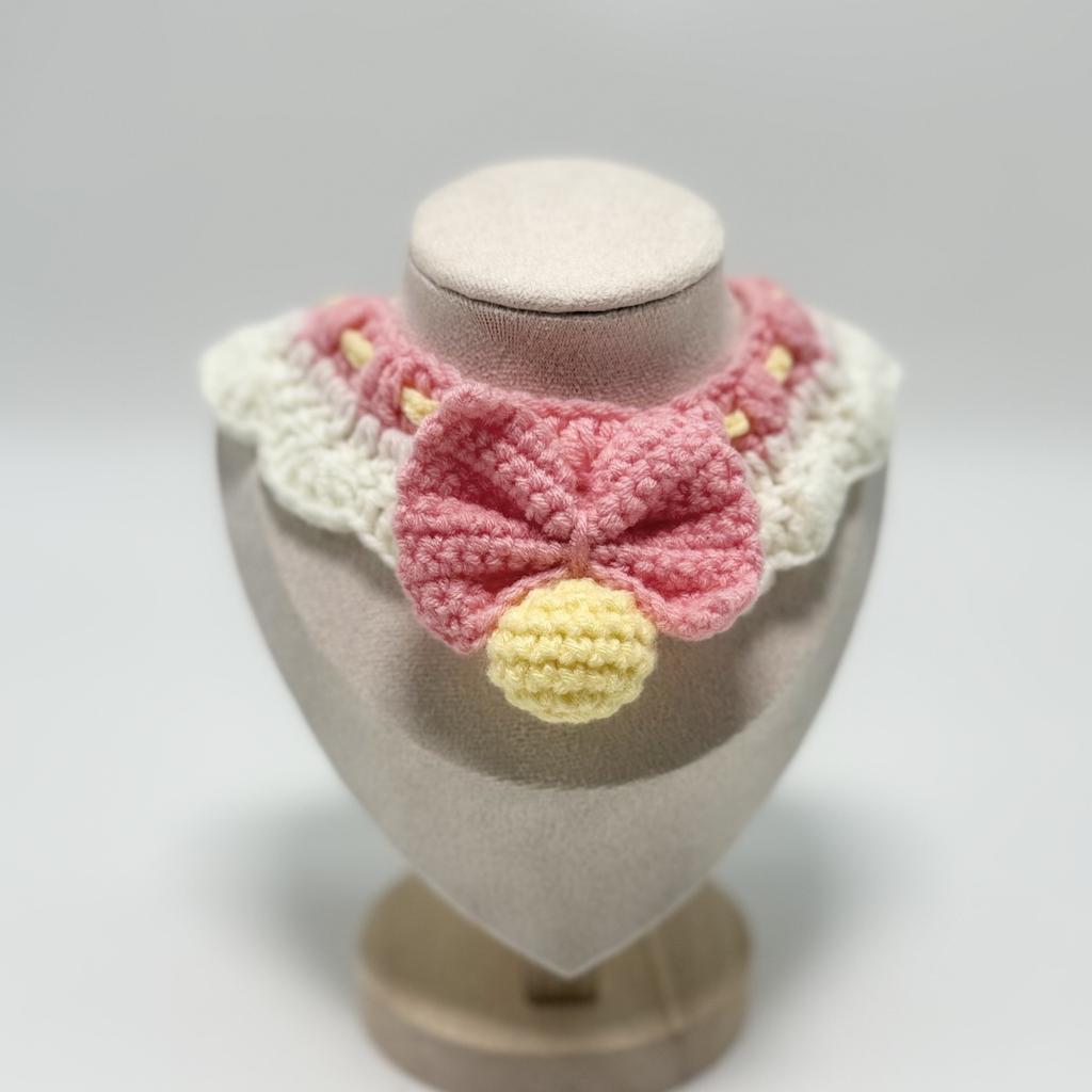 Handmade knitted bibs and neckerchiefs for pets, featuring a cute princess style, perfect for dogs and cats, and can also be used as decorative