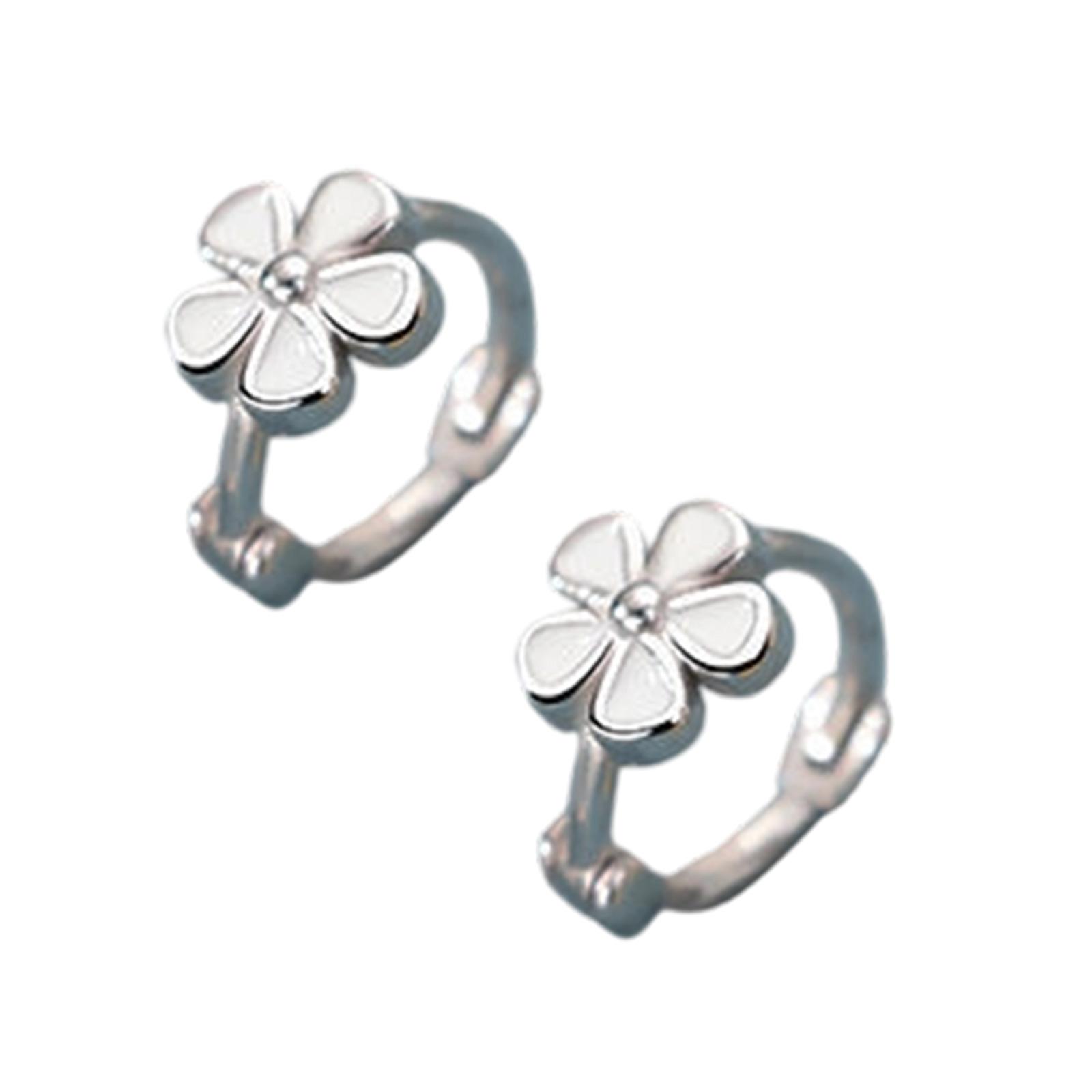 

Серьги-ромашки в японском стиле, серьги-пусеты в виде цветов для женщин, бижутерия из сплава, идеально подходят для повседневных нарядов и особых случаев серебряный