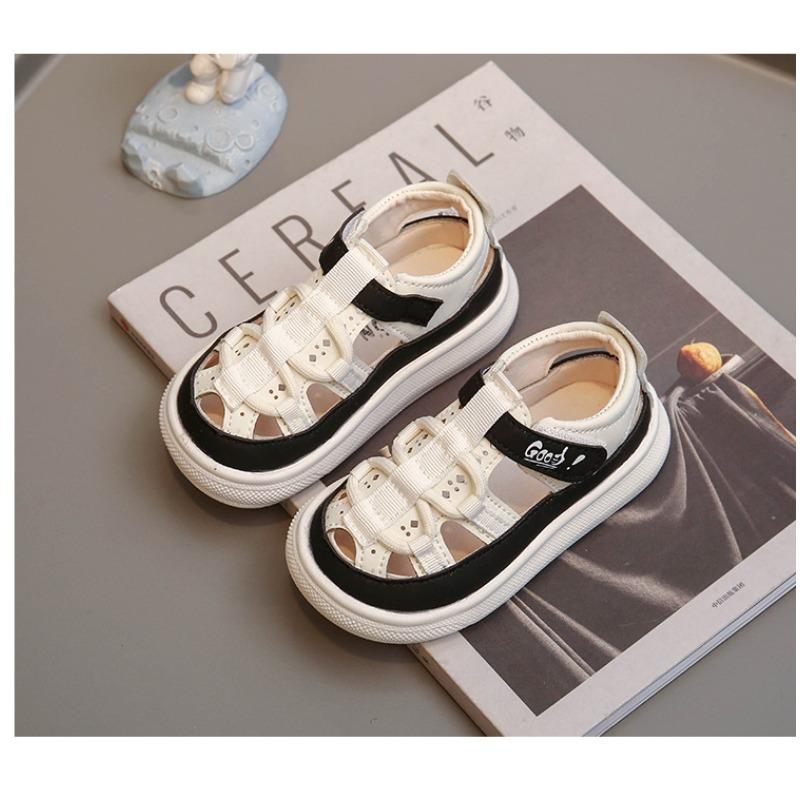Boys Baotou Sandals Sneakers Summer Hollow Sandals 0-2 Toddler Shoes 1-6 Anti-kick and anti-collision Korean version of beach shoes