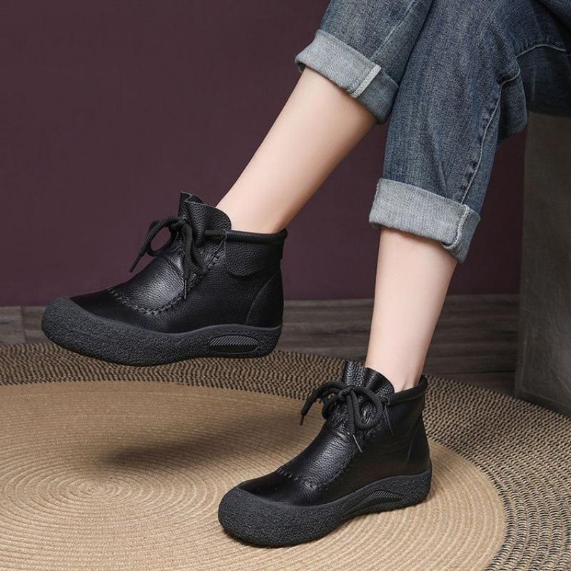 Autumn retro handmade soft leather sewn autumn and winter boots short boots low heel round head short boots rubber short boots