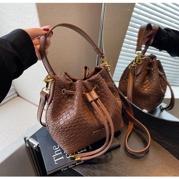 Trendy Pu Drawstring Bucket Bag 2023 Autumn Winter New Single Shoulder Crossbody French Niche Design Handbag Black