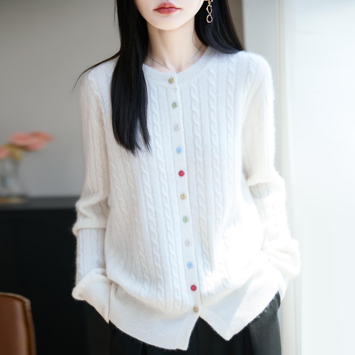 

Women s 100% Wool Cable Knit Cardigan Sweater with Colorful Buttons and Round Neck – Loose Fit, Long Sleeve, Cashmere Blend. M белый