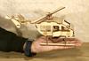 StonKraft Holz 3D Puzzle Haus Bau Modellierung Schule Einfach Braun Hubschrauber, Dekoration, Spielzeug, Bausatz, Projekt, Montage, Klein,