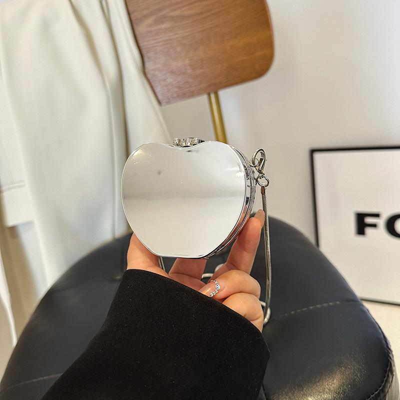 

Mini love small bag women s 2025 new European and American fashion glossy shoulder chain crossbody acrylic mouth red envelope