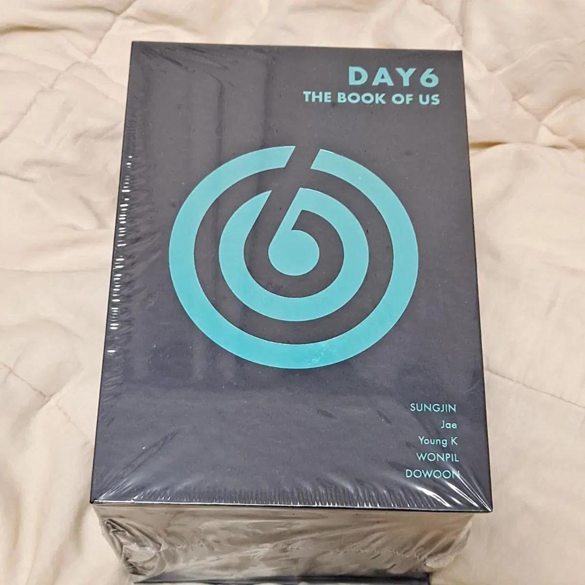 

DAY6 package box unopened