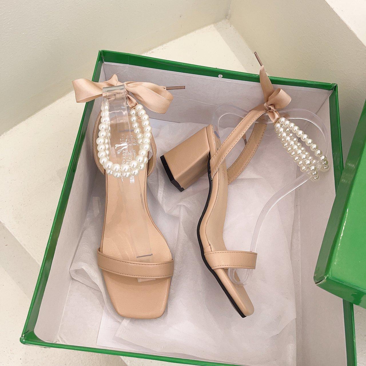 

Новые босоножки женские 2024 года, модные туфли с открытым носком на каблуках, женские туфли со шнуровкой и жемчугом, вечерние, свадебные, туфли на толстом каблуке, туфли-лодочки на высоком каблуке для платья 39 хаки