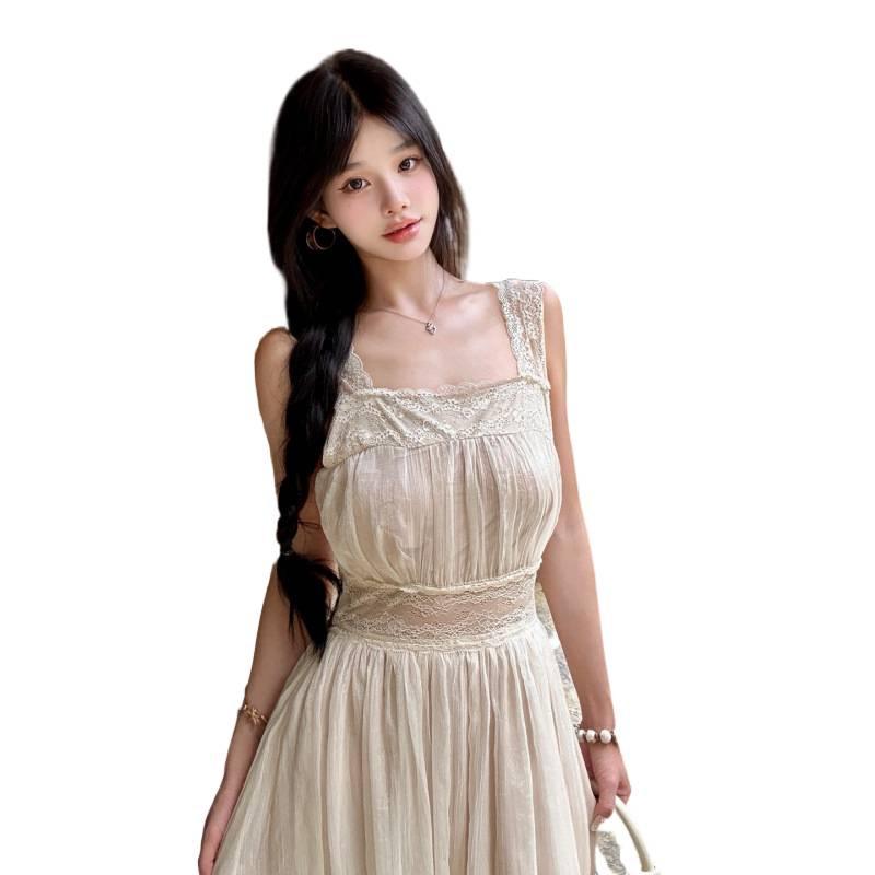 Seaside wear lace waist halter suspender dress, women are especially beautiful in early summer, pinched waist skirt