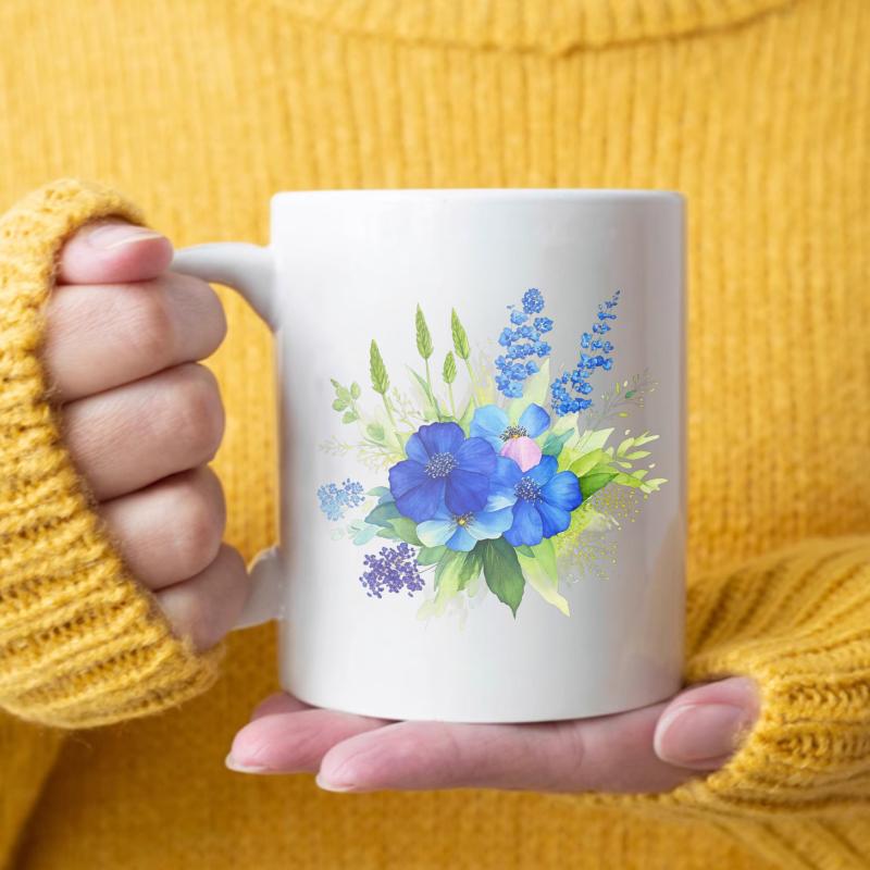 White and blue floral bouquet design ceramic mug for coffee, tea, and daily use белый