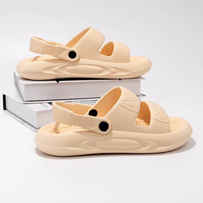 Hot Sale Brand Clogs Men Sandals EVA Lightweight Sandals Casual Shoes  Unisex Colorful Shoes for Summer Beach Zapatillas Hombre