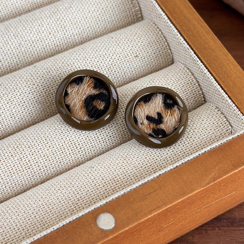 2025 Trendy Vintage Irregular Geometric Plush Leopard Print Stud Earrings For Women Party Trendy Autumn Winter Charm Accessories