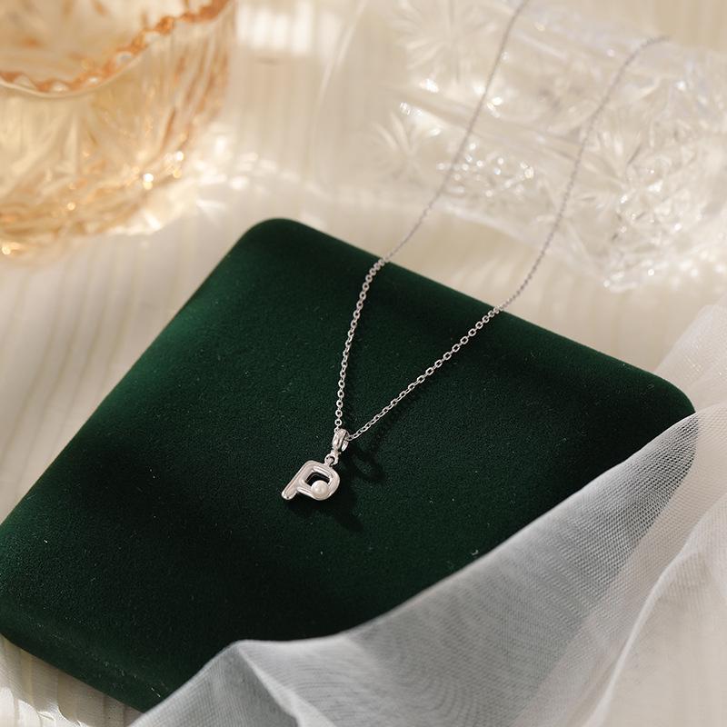 Banyan Tree S925 Silver Alphabet Pendant Necklace - Minimalist Clavicle Chain for Women, Fashionable and Versatile.
