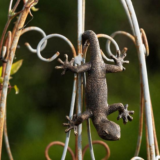 Climbing Gecko Figurine Simulated Lizard Statue Resin Animal Sculpture Outdoor Garden Flower Pot Hugger Hanger Ornament Decoration