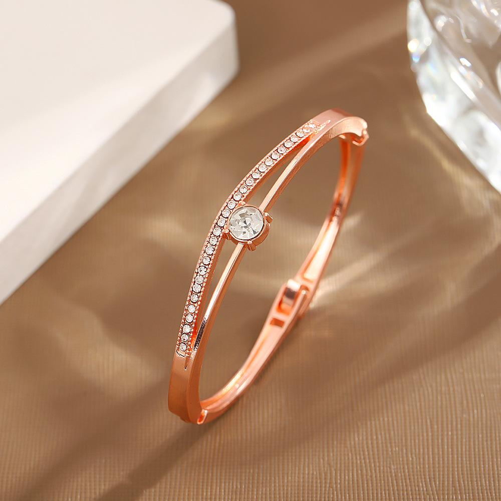 

Versatile Open-ended Bracelet High-end Micro-encrusted Zircon Temperament Bracelet one size(17-20cm)