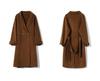 Kamelbrauner doppelseitiger Kaschmir-Damenwollmantel in mittlerer Länge - Herbst/Winter 2023, schlanke Passform mit taillenbetonierendem Design.