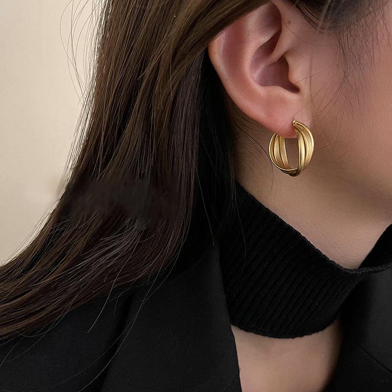 Silver Needle Geometric Metal Earrings - High-End, Light Luxury Fashion for Women