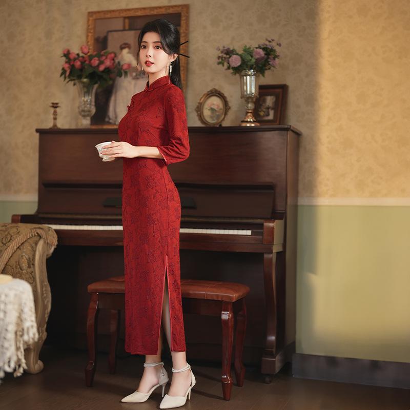 1170 medium and long autumn and winter cheongsam new 1011 seven-quarter sleeve elastic pearlescent cotton single-layer red cheongsam slim fit