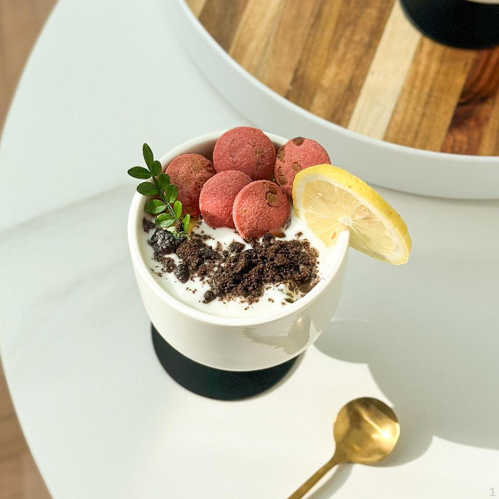 

Миска с ножкой для десертов, закусок и напитков, включая сорбет 9cmx11.7cm