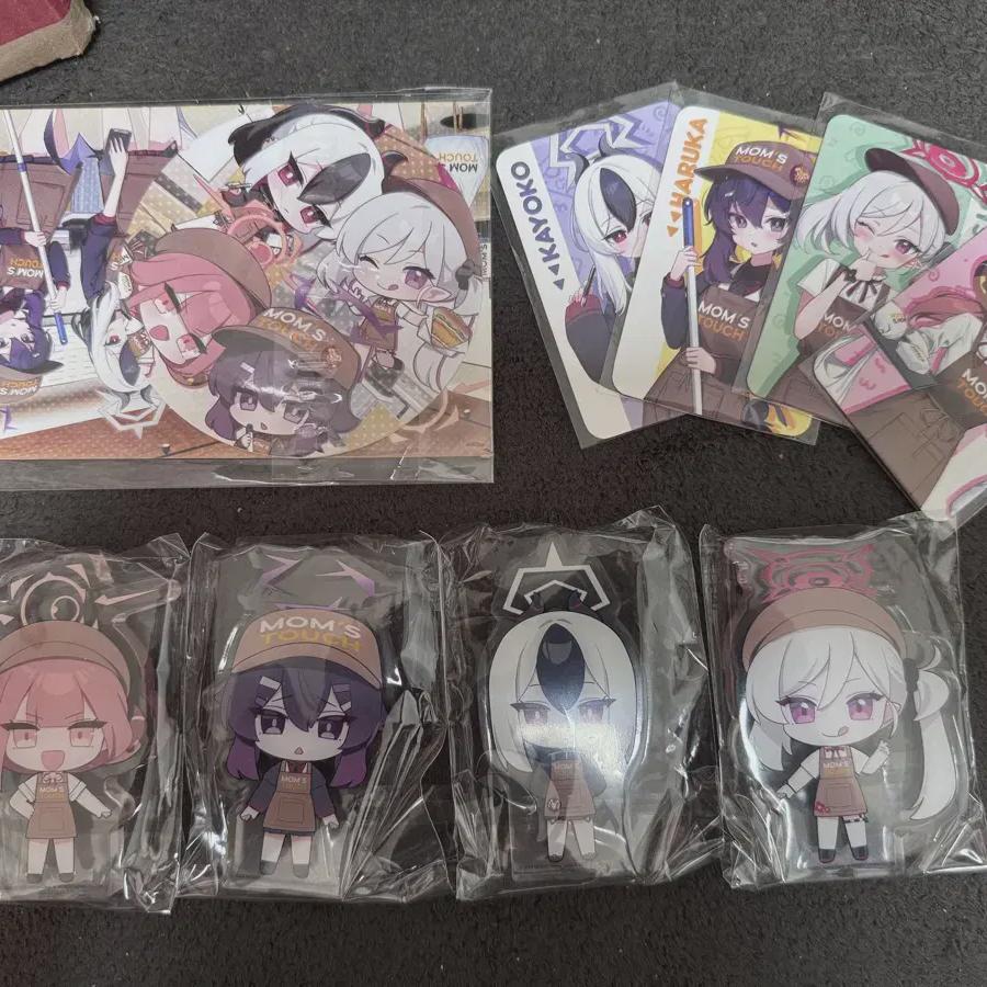 

Архив Blue] Полный комплект коллаборации Mom s Touch уже в продаже