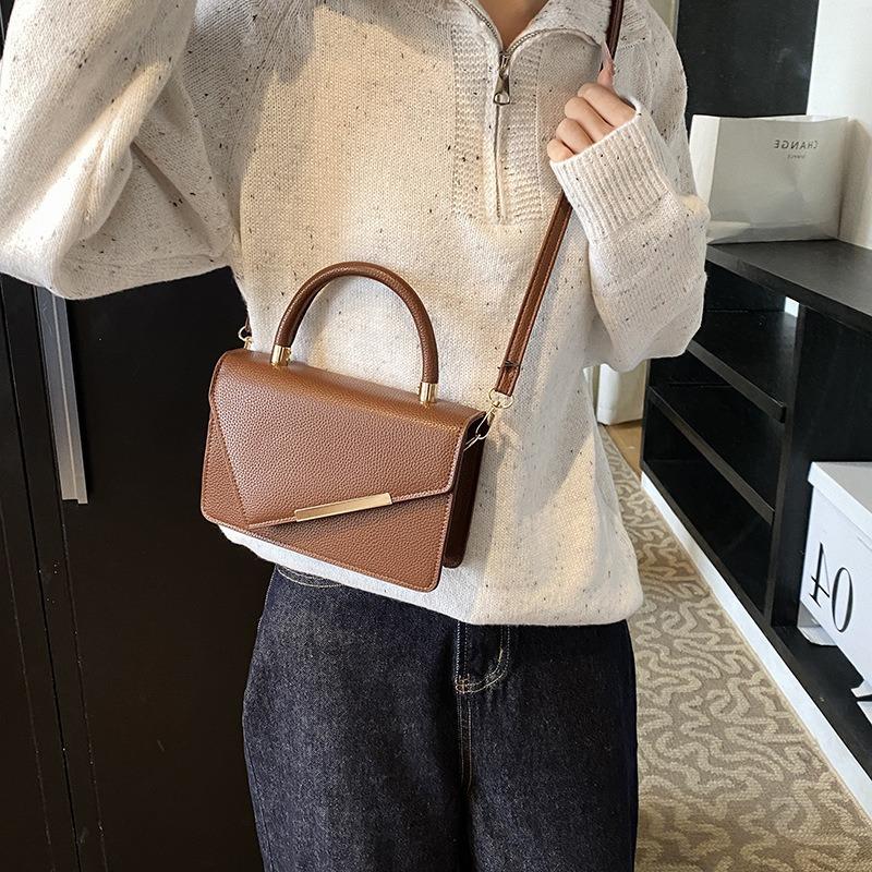 Solid color new autumn and winter retro simple fashion casual contrasting color single shoulder oblique span small square bag