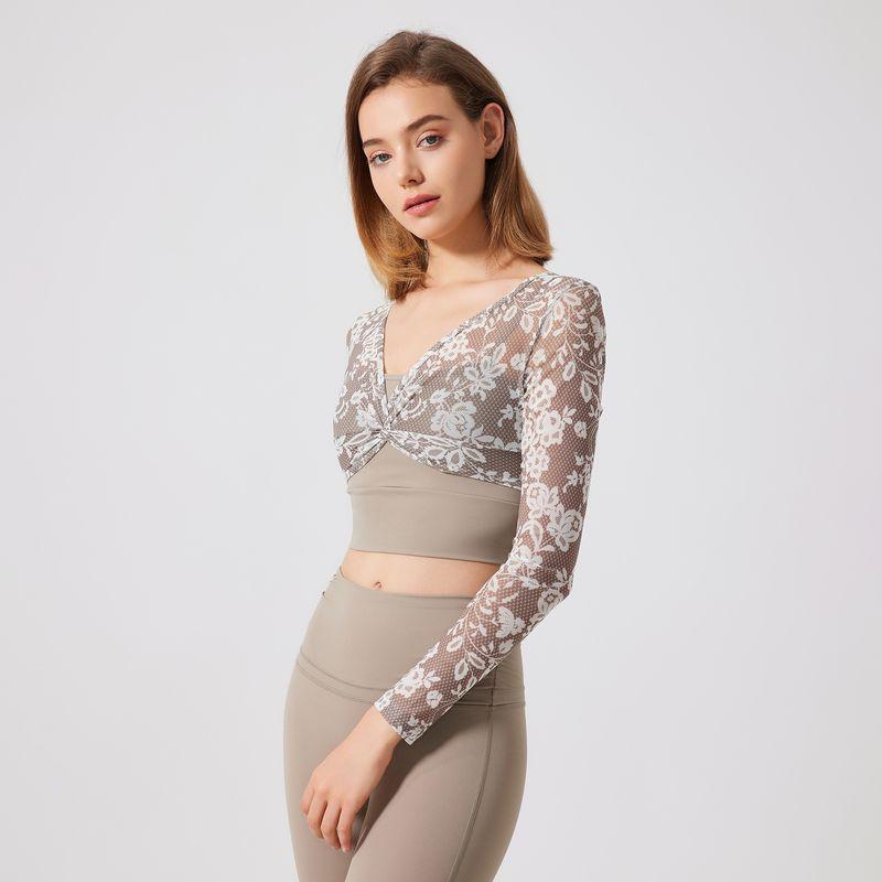 

2025 Lace Fake Two-Piece Sports T-shirt Women s Long Sleeve with Chest Pad Yoga Clothes Mesh Tops Quick-Drying Slimming High Elastic Almond color S