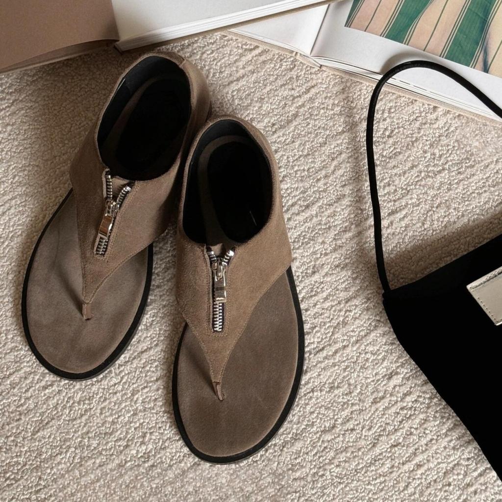 Sheepskin Korean Version Niche Retro Toe Herringbone Sandals Women's Summer Wear Round Head Flat Bottom Zipper Suede Beach Shoes
