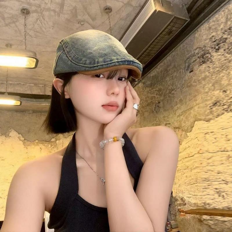 Retro washed denim forward hat women's casual versatile big head circumference shows a small face, wearing a duck tongue beret