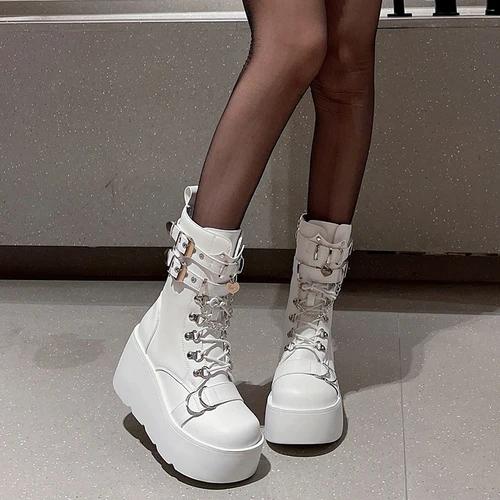 

Мода 2024 Ботильоны для женщин Каблуки 9 см Мотоциклетные туфли Высокая платформа Кожаные зимние массивные кроссовки Женские короткие панк-сапоги с цепочкой 42 белый