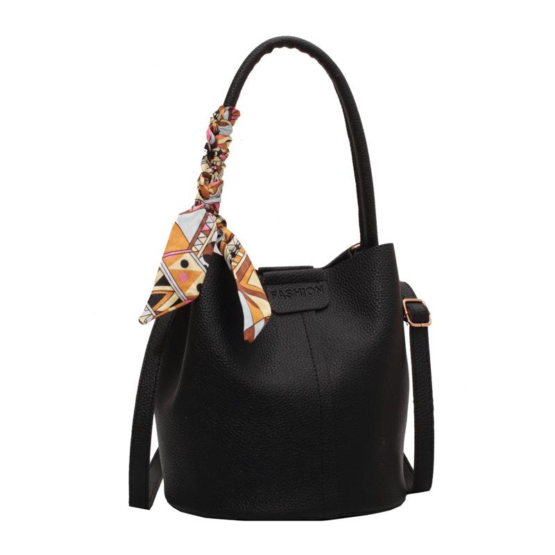 Large Capacity Bag Women's Summer 2025 Summer New Fashion Internet Celebrity Shoulder Bag Texture Niche Messenger Bucket Bag