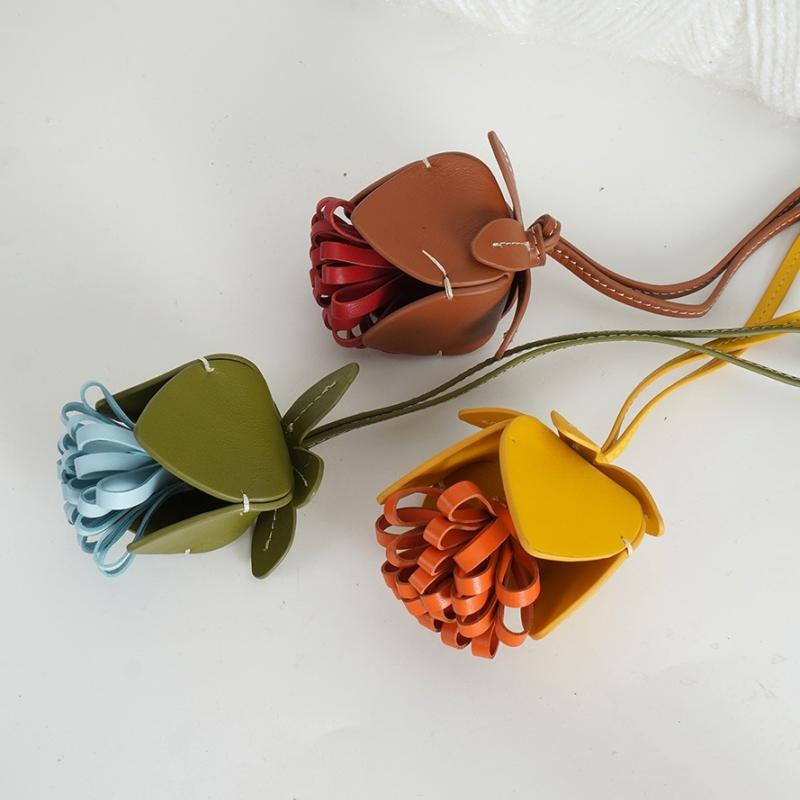 Flower Tassel Ball Bag Charm Leather Pendant Luxury  High-Grade Flower Car Pendant Decoration Bag Accessories