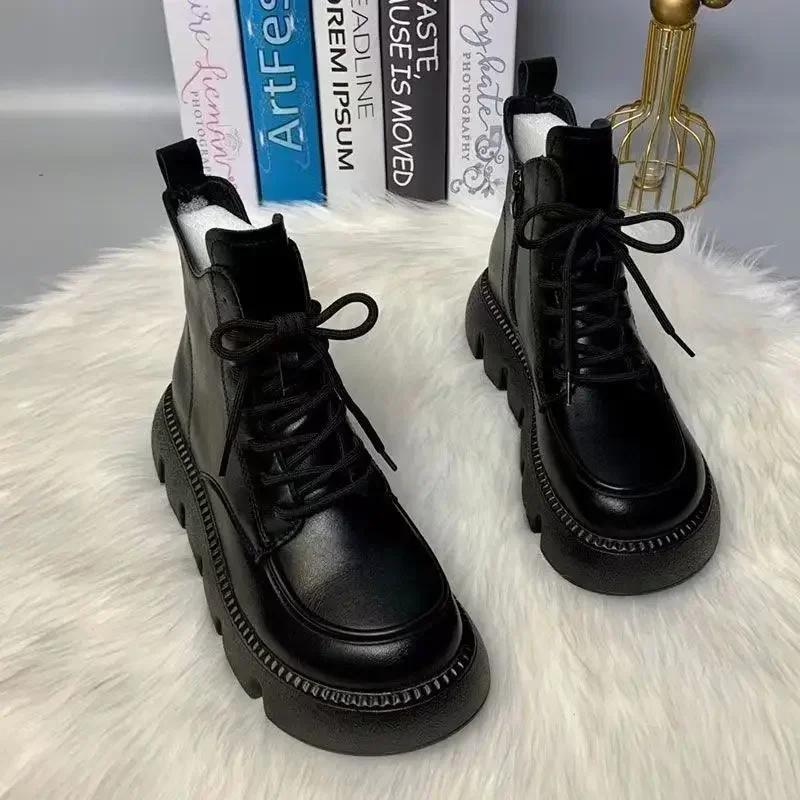 Women's 2025 Spring and Autumn New Soft Leather Retro Boots Fashion Thick Soled Tall Short Boots Round Head Strap Short Boots