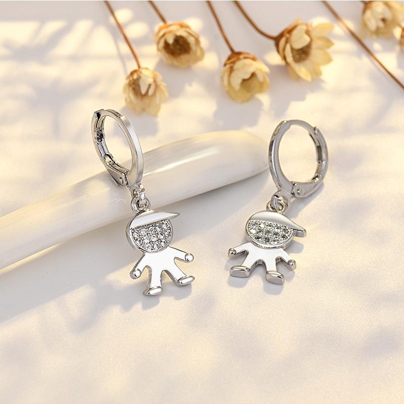 Fashion, Simple and Versatile Boy Earrings for Women Niche Design Cartoon Earrings Golden