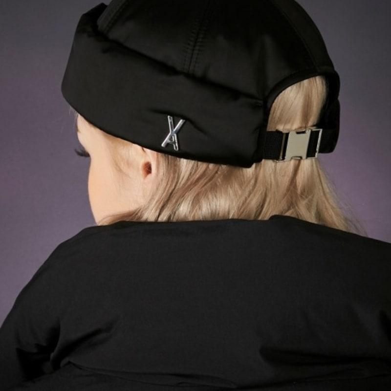 

VARZAR Тяжелая шапка с металлической пряжкой, черная FREE