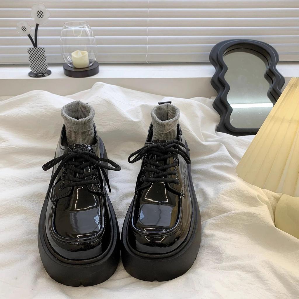 Black shorty Le small leather shoes women's autumn new retro platform muffin round head loafer single shoes