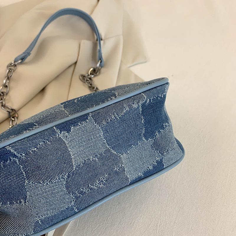 2022 New Advanced French Retro Baguette Shoulder Bag for Women