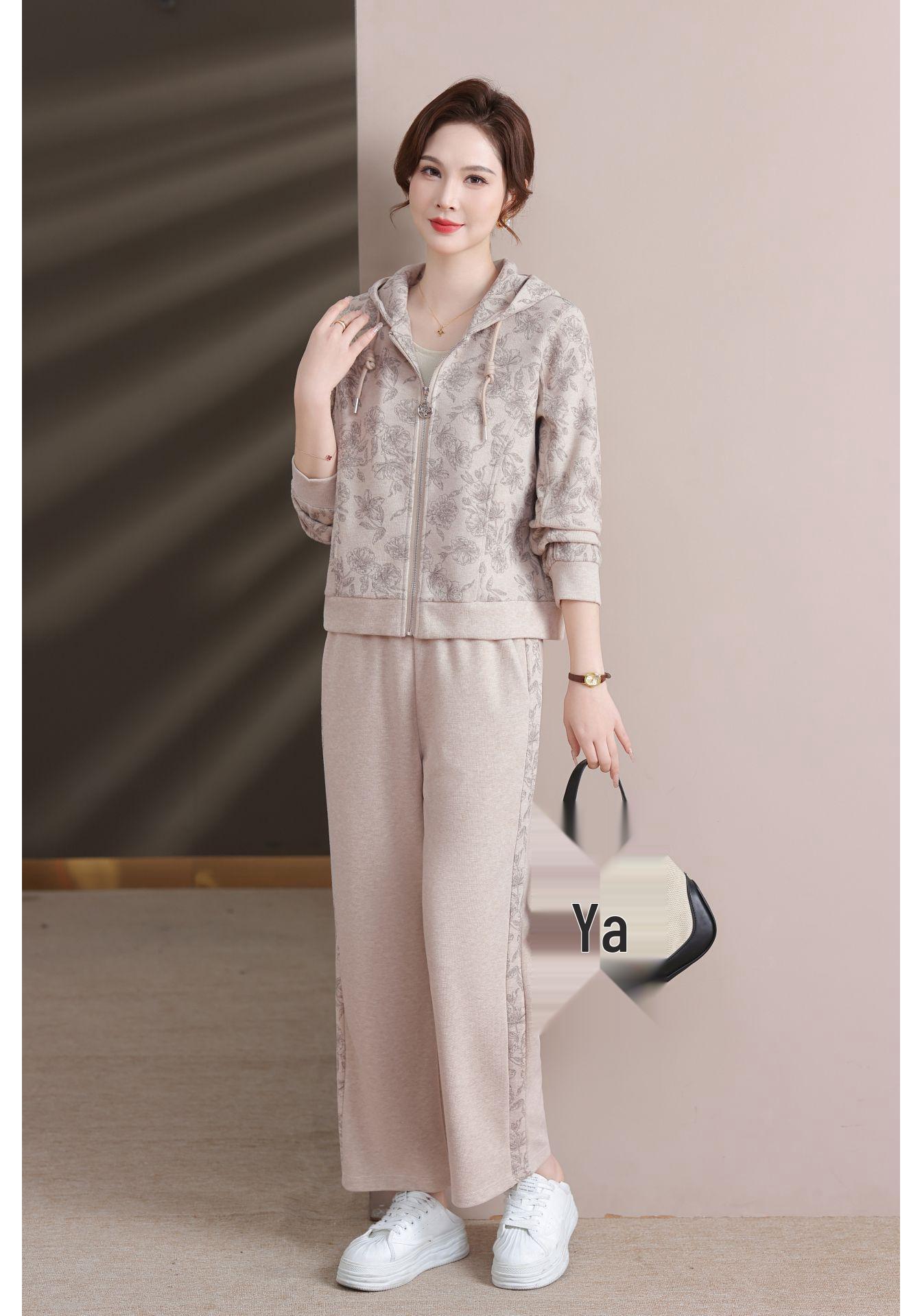 

New Spring Arrival: Printed Hooded Jacket & Trousers Set for Middle-Aged and Elderly Women 3XL (120-135 kg recommended)