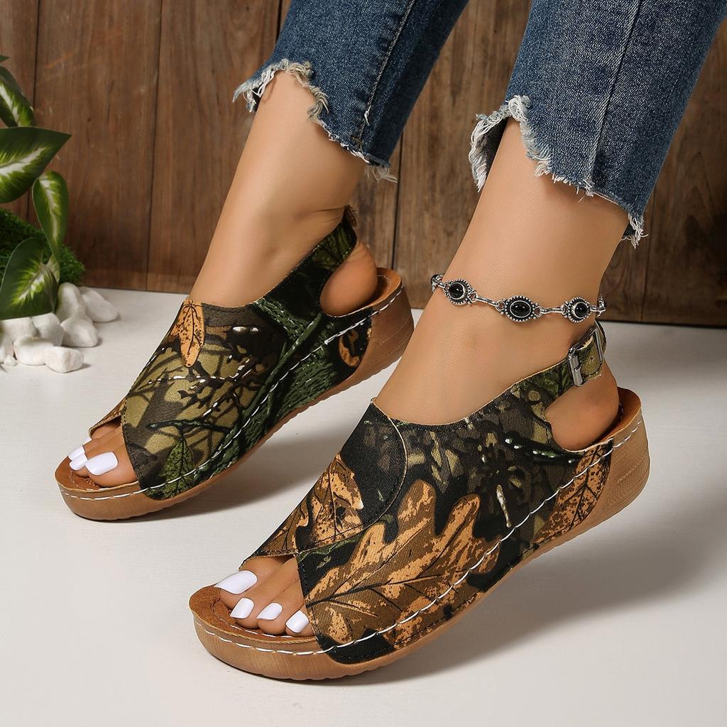 Fashion The 2025 Summer New Thick-soled Fish-mouth Two-tone Women's Shoes, Large-sized Velcro Perforated Beach Shoes