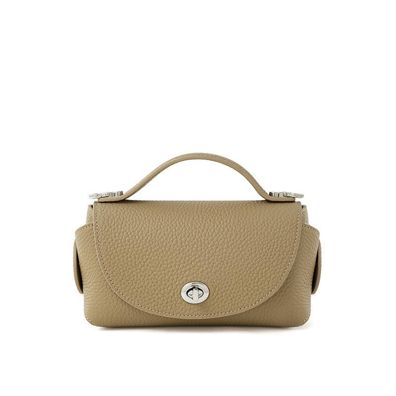 Leather women's bag 2026 new chain small square bag simple and versatile fashionable messenger bag mini bag