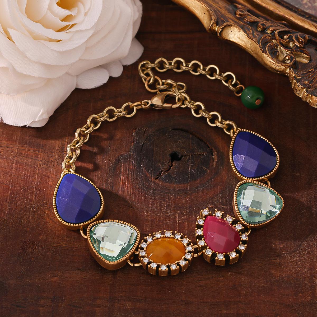 

Versailles Caibao Candy Tourmaline Vintage Elegant Bracelet Thick Plated 18K Gold Tassel Heart Style