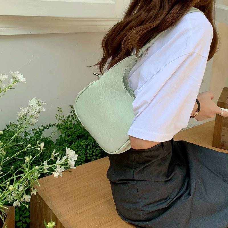 

Niche design women s bag shoulder armpit bag summer new commuter bag versatile handbag