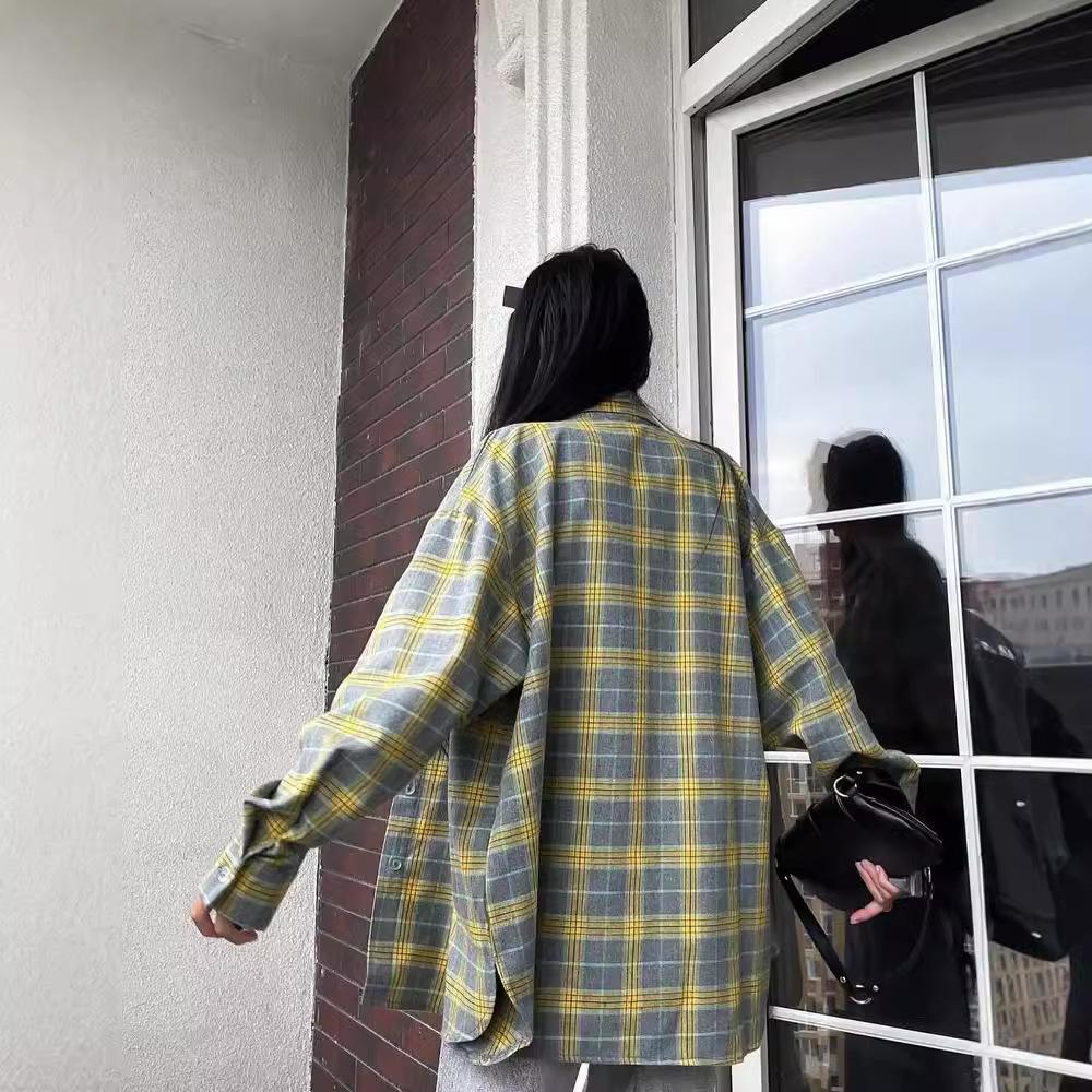 2024 Retro Plaid Lapel Loose Long-Sleeve Women's Shirt