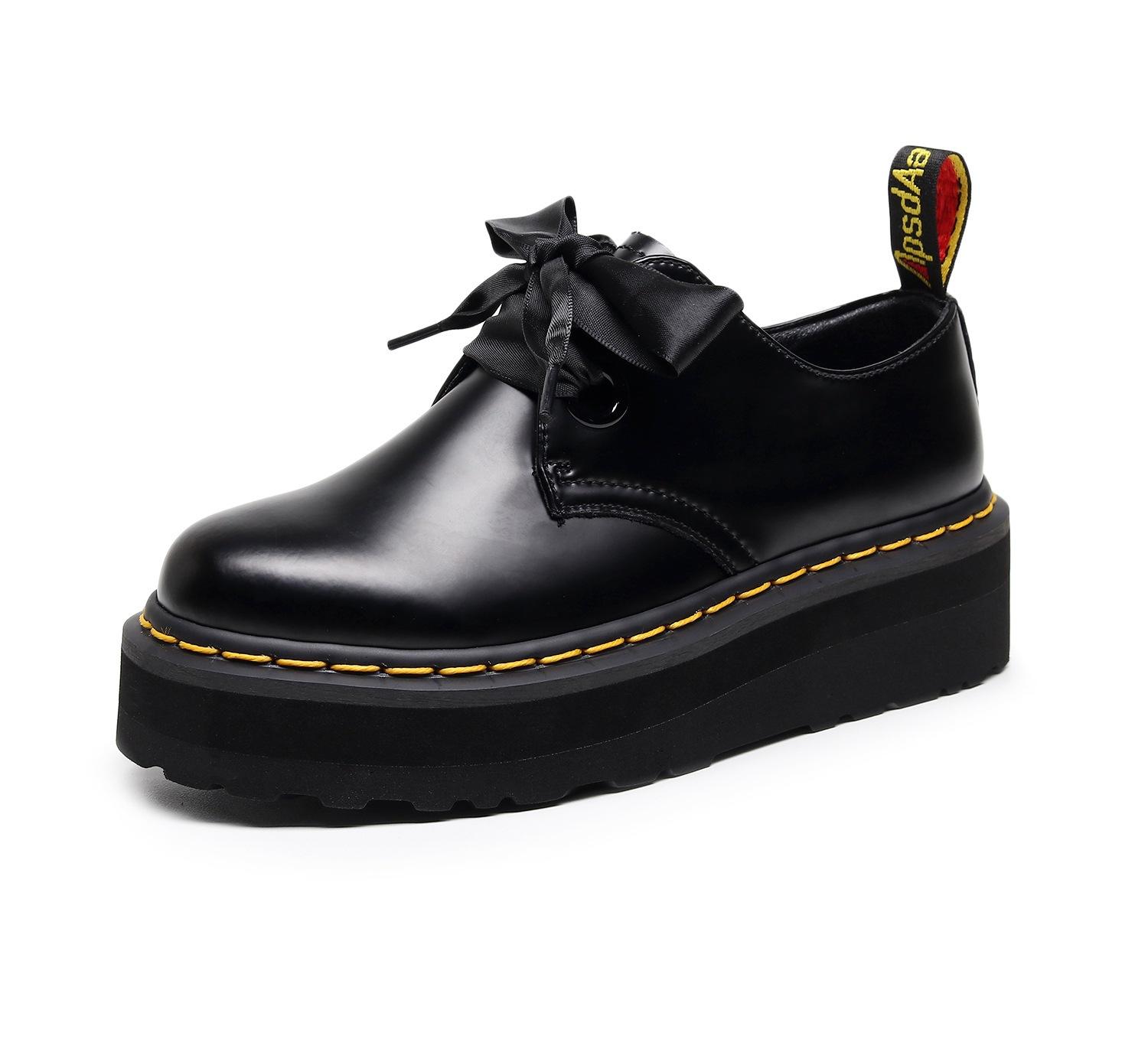 

Легкие туфли Мартин на платформе с отверстиями, черные, низкие, кожаные, маленькие кожаные туфли, женские ботинки с лентами на все четыре сезона 35